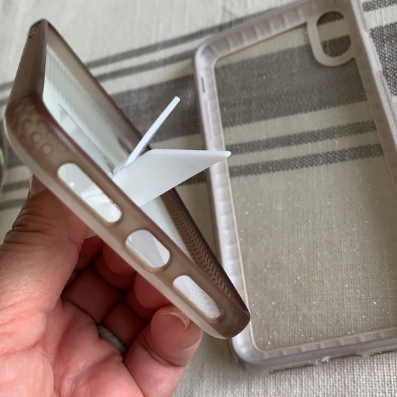 iPhone XS Max Loopy Case & Glitter Case - Picture 7 of 8